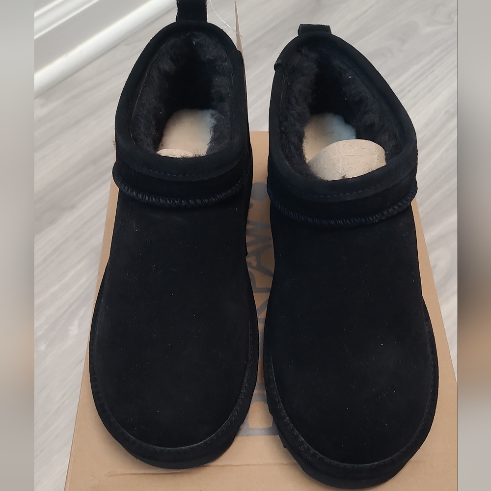 BearPaw Women Boots